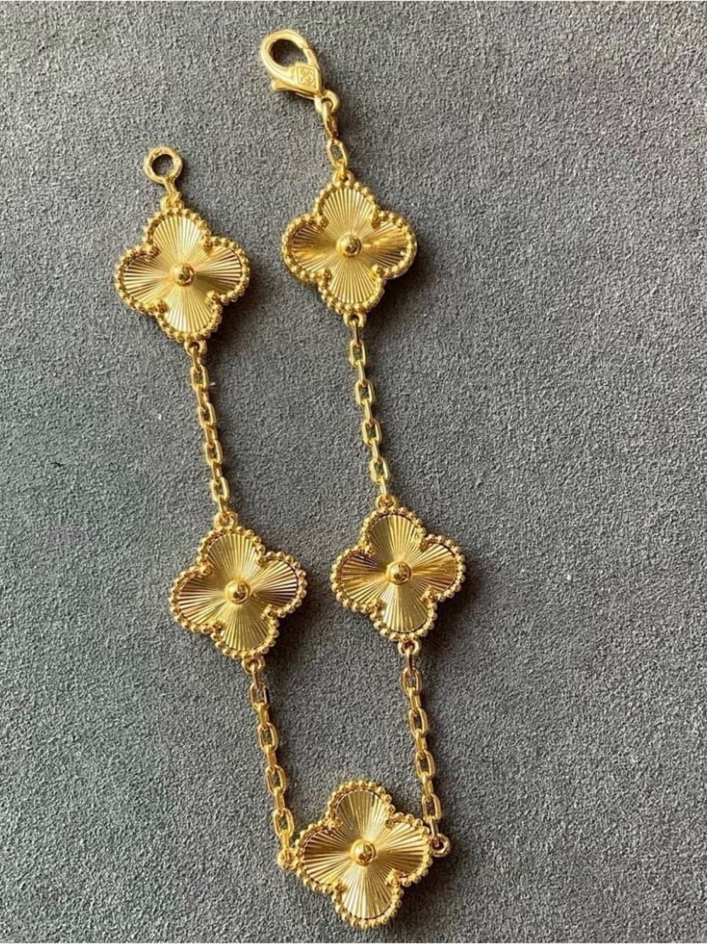 Beautiful Gold Four-Leaf Clover Link Bracelet - Women's Jewelry